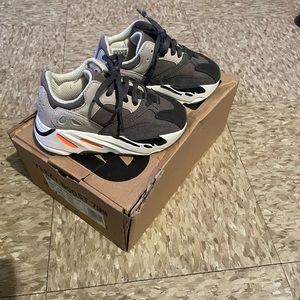 Yeezy 700 super cute